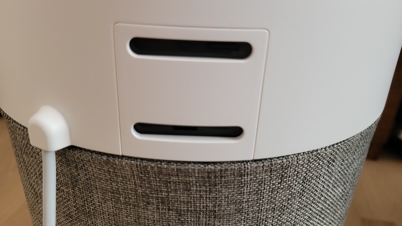 Blueair Blue 3410: Der an der Rückseite hinter einer Abdeckung untergebrachte Partikelsensor reagiert im Test relativ träge.