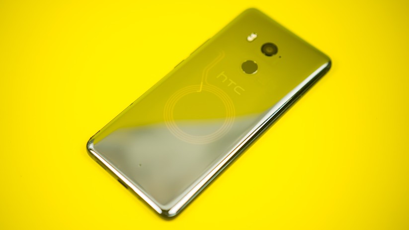 Das Gehäuse des HTC U11 Plus ist aus Glas.