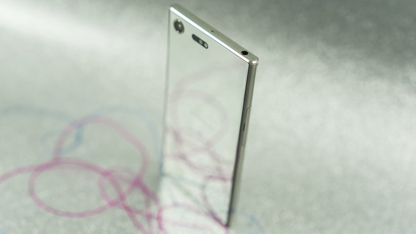 Auf dem Kopf des Xperia XZ Premium befindet sich der Klinkenanschluss mit 3,5 mm.