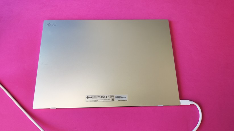 LG Gram 16 +View 16MQ70