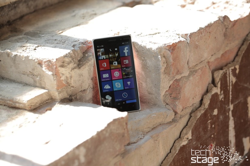 Lumia 830