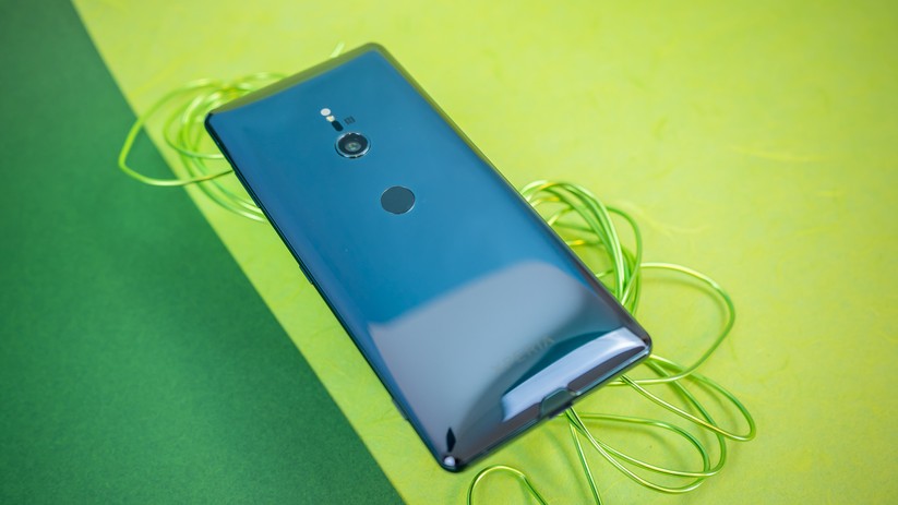 Konvexe Glasrückseite des Sony Xperia XZ3.