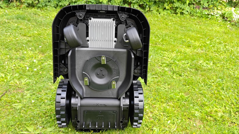 Ecovacs Goat O600 RTK bietet eine Schnittbreite von 19 cm und ist für Rasenflächen bis 600 m². 
