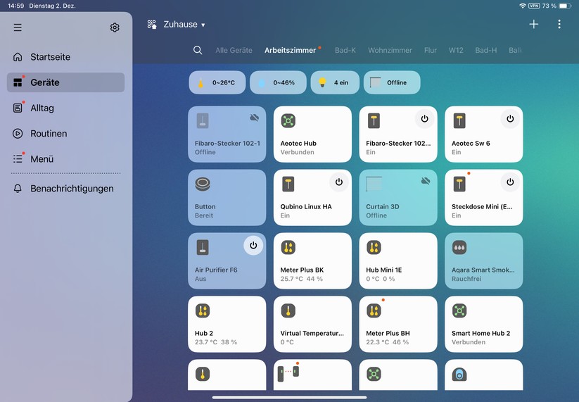 Die Smartthings App ist nicht nur für Smartphones, sondern auch für Tablets optimiert. Gerade die hübsche 3D-Darstellung, die die App mithilfe eines Grundrissplans erzeugt, sieht erst auf dem Tablet richtig gut aus. Eine Desktop-Oberfläche per Browser oder mit der Windows-App parat. Die Oberfläche wirkt aufgeräumt und sollte selbst Anfänger vor keine allzu großen Probleme stellen. 