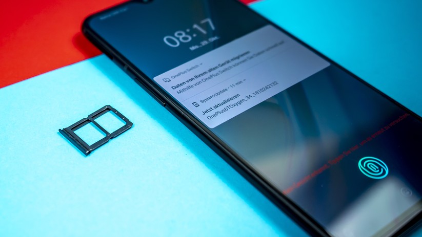 Kartenhalter für zwei Nano-SIM-Karten im Oneplus 6T.
