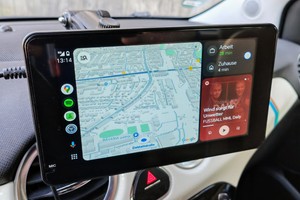 Carplay & Android Auto günstig nachrüsten: Car-Display SD7293A im Test