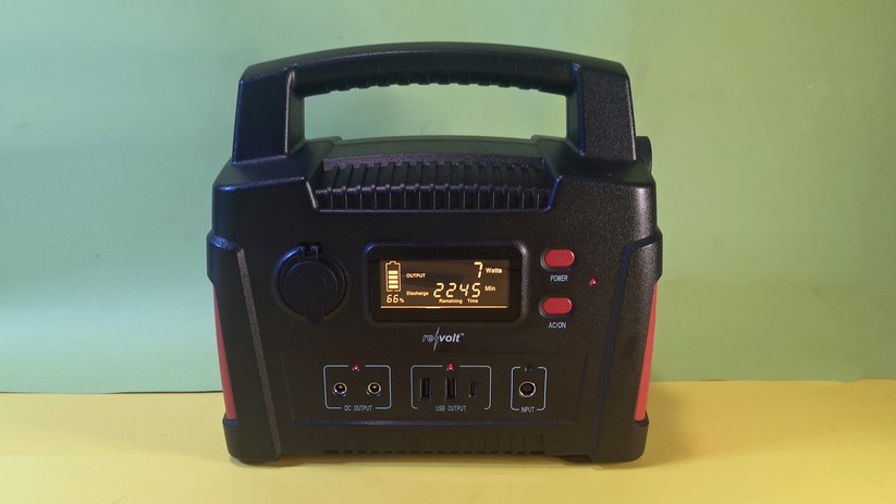 Das Display wird nur für wenige Sekunden beleuchtet und hat einen geringen Sichtwinkel.