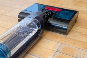 Dyson Clean+Wash Hygiene im Test: Schicker Wischsauger läuft 70 Minuten am Stück