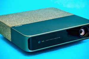  flüsterleiser Laser-Beamer mit Netflix & Full-HD für 359 Euro