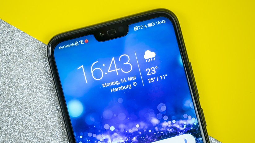 Das LC-Display des Honor 10 hat eine Einkerbung.
