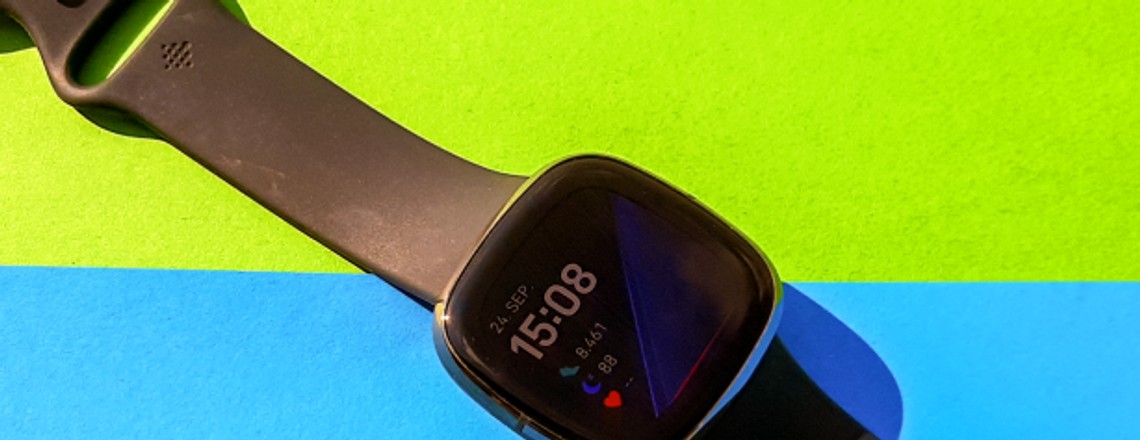 Fitbit Sense im Test: Eleganter Fitness-Tracker mit GPS