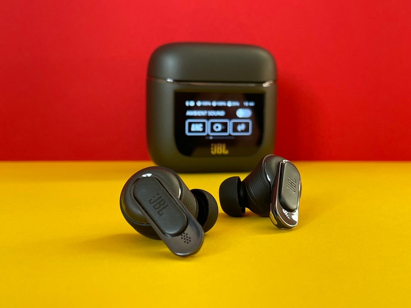 JBL Tour Pro 2
