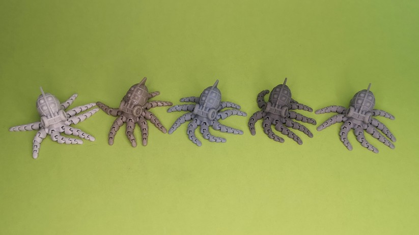 Die Farbtöne und Inhaltsstoffe unterscheiden sich von Hersteller zu Hersteller.