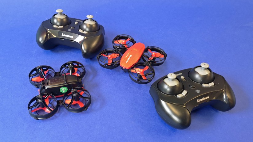 RC-Spielzeug mit Battle-Funktion: Das Flugverhalten der Mini-Drohnen ist erfreulich gut.