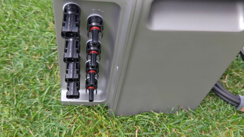 Jackery Solarvault 3 Pro: 4 MPPTs, 800 W Einspeisleistung, 1200 W Notstromsteckdose