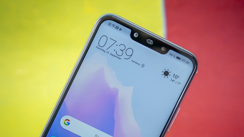 Display des Mate 20 Lite mit einer Einkerbung (Notch)