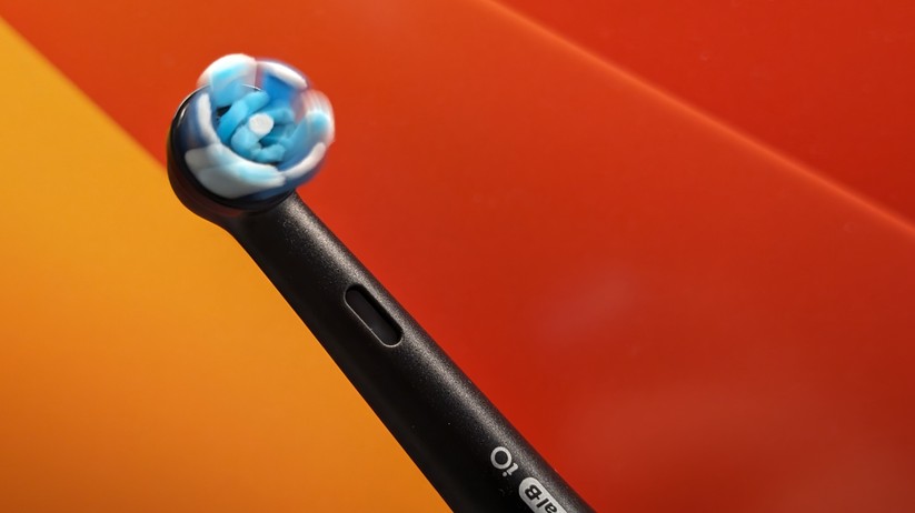 Oral-B iO Series 10