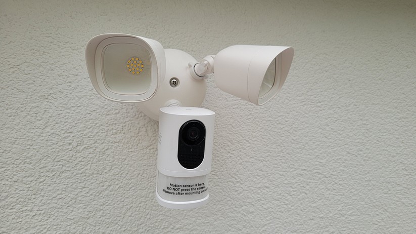 Eufy Floodlight Cam (2500 Lumen, Full-HD)