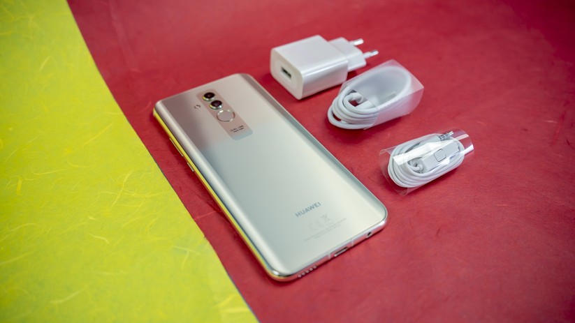 Lieferumfang des Huawei Mate 20 Lite