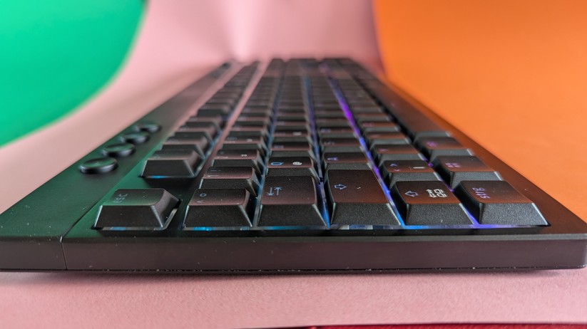 Razer Blackwidow V4 Low-Profile Hyperspeed - Bilder 