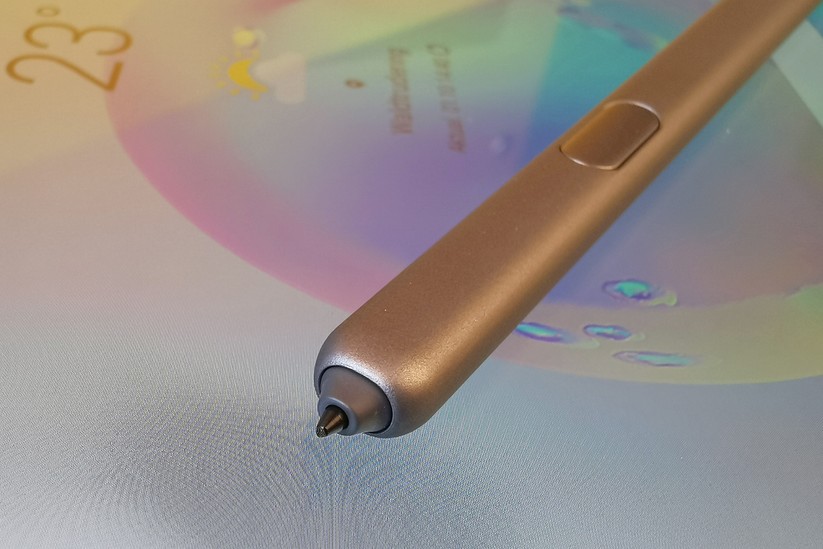 Der Stylus in Kugelschreiber-Größe erkennt bis zu 4096 Druckstufen.