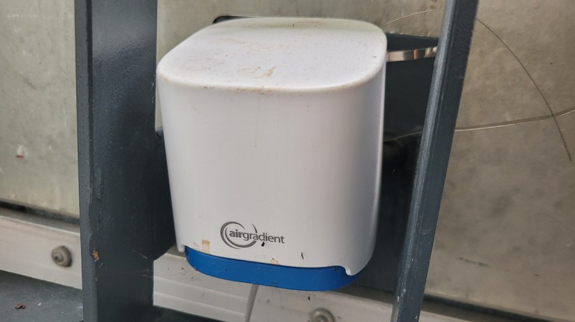 Air Gradient Open Air: Outdoor-Luftgütesensor misst Temperatur, Luftfeuchte, CO₂, Feinstaub (PM2.5, PM10, PM1), TVOCs und NOx