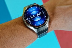  Schicke Sportuhr mit EKG läuft zwei Wochen