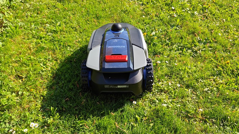 Sunseeker S4: LiDAR-Mähroboter für 1000 m², Hinterrad-Antrieb, 18 cm breites Schneidesystem,   4-Ah-Akku mit 3-A-Ladegerät