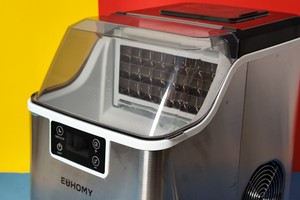 Eiswürfelmaschine Euhomy DE-IM004 im Test: 24 Würfel in 15 Minuten