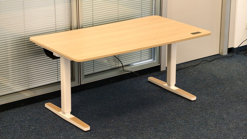 Yaasa Desk Pro