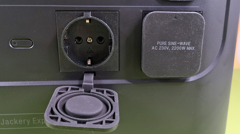 Die Schuko-Dosen geben guten Halt und leisten 2200 W.