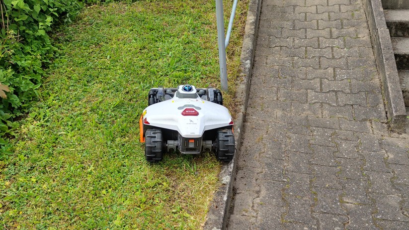 Mammotion Luba 3 AWD 3000: LiDAR, RTK und KI-Kameras, 40 cm Schnittbreite und 12-Ah-Akku