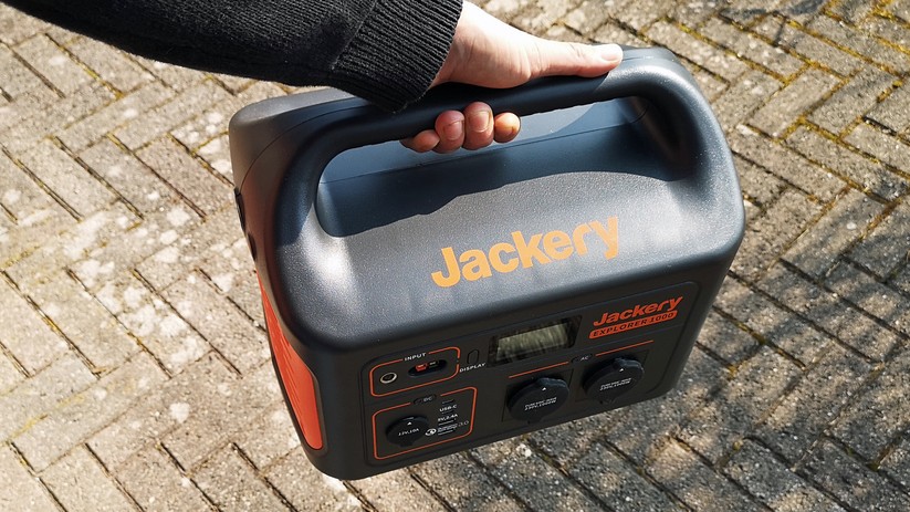 Die Powerstation ist zwar mobil, aber zu schwer und groß für Wanderungen oder Fahrradtouren.