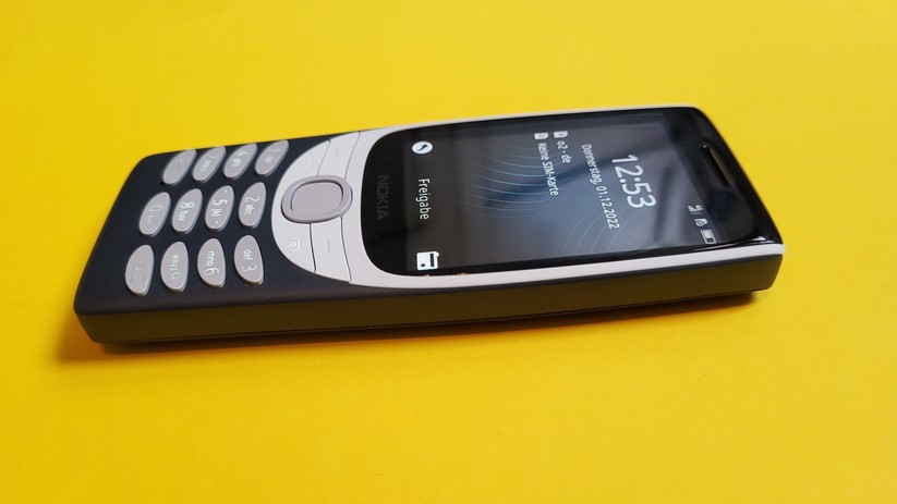 Nokia 8210 4G