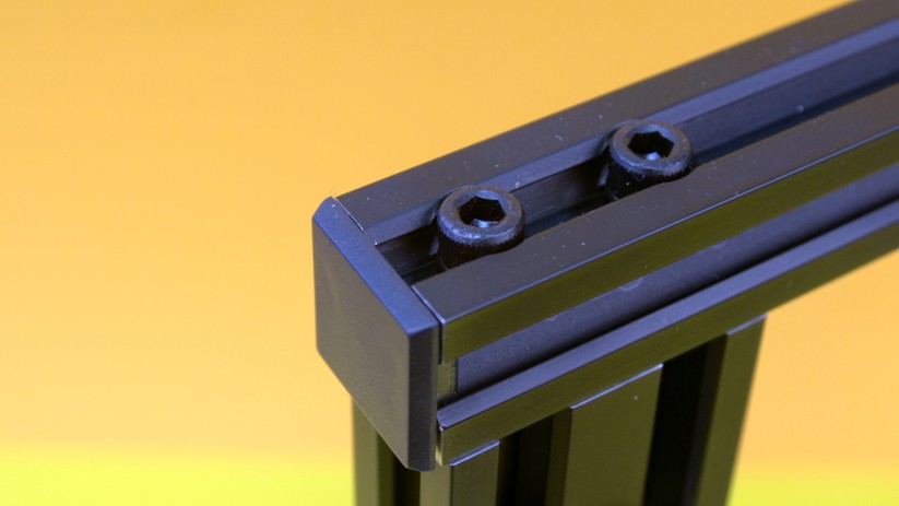 Der Rahmen ist verwindungssteif und sehr massiv.