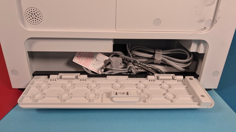 Ecovacs Winbot W3 Omni – Bilderstrecke