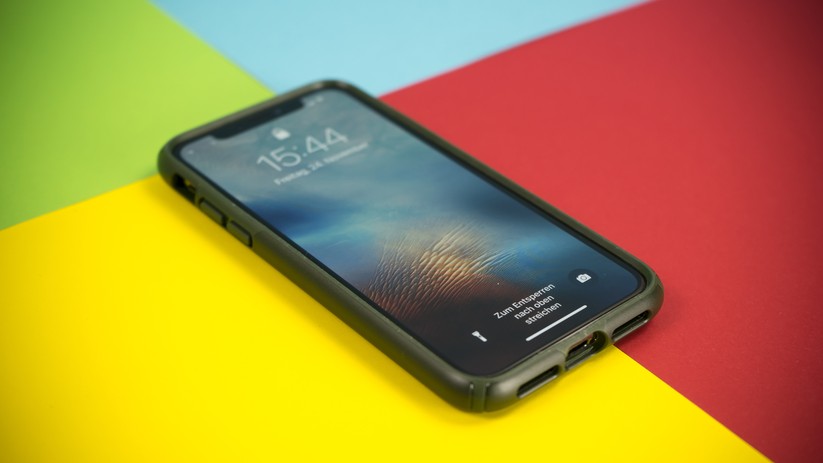 iPhone X: Speck Presidio