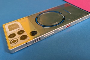  Gaming-Handy mit 144-Hz-AMOLED-Display & Flüssigkühlung