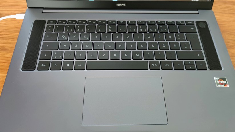 Huawei MateBook D16