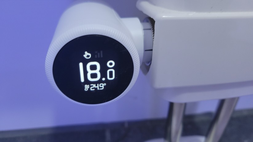  Dank Matter und Thread ist das smarte Heizkörperthermostat kompatibel mit vielen Smart-Home-Zentralen.