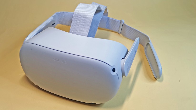 Oculus Quest 2: Das Kopfband ist dank des Stecksystems schnell ausgewechselt.