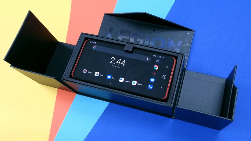 Lenovo Legion Phone Duel