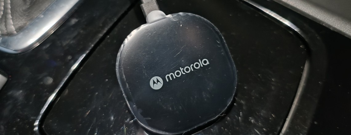 Motorola MA1: Adapter für Android Auto Wireless