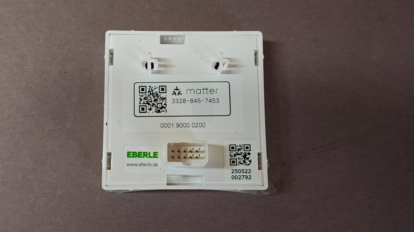 Eberle UTE-3500: Smartes Thermostat für wassergeführte Fußbodenheizungen. Dank Matter-Unterstützung kann es von vielen Smart-Home-Zentralen gesteuert werden.