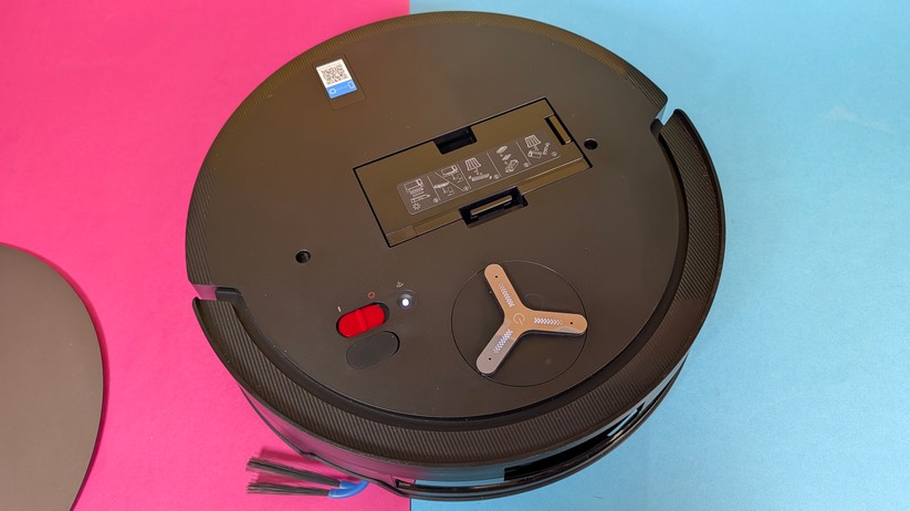 Ecovacs Deebot X11 Omni Cyclone – Bilderstrecke