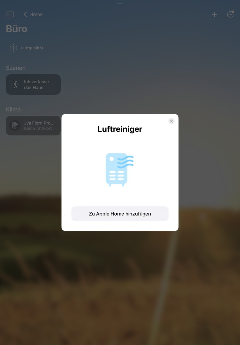 Der Smartmi Luftreiniger 2 lässt sich auch in Apple Homekit einbinden. Dort stehen allerdings nur die Betriebsmodi "Automatisch" und "Benutzerdefiniert" zur Verfügung. Nach einem Wechsel des WLAN-Routers während des Tests war der Smartmi unter Homekit anschließend nicht erreichbar und ließ sich trotz Reset nicht wieder hinzufügen. Die erneute Verbindung zu Homekit gelang aber über die App Eve des deutschen Homekit-Spezialisten Eve Systems GmbH. 