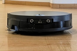 Saugroboter Ecovacs X12 Omni Cyclone im Test: Flecken lösen mit Wassersprüher