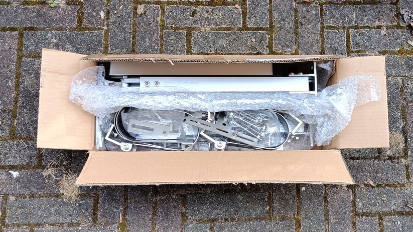 Der Umfang an Zubehör unterscheidet sich ähnlich stark, wie die Qualität der Anleitungen.