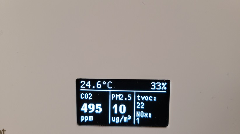 Air Gradient One: Raumluftsensor misst Temperatur, Luftfeuchte, CO₂, Feinstaub in den Klassen PM2.5, 1, 10, 0,3 sowie TVOCs und NOX
