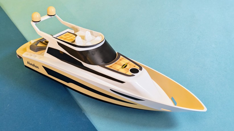 Carson RC Yacht Hurikan